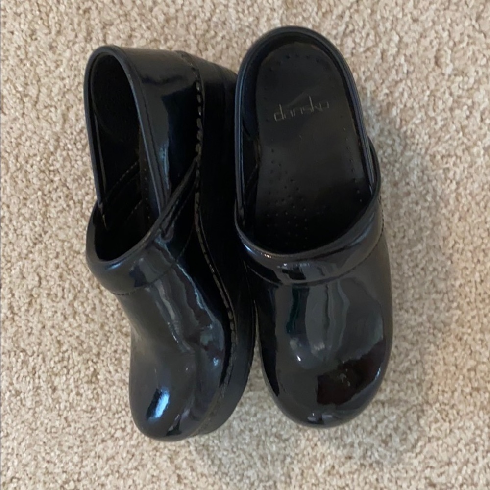 Black Patent Danskos
